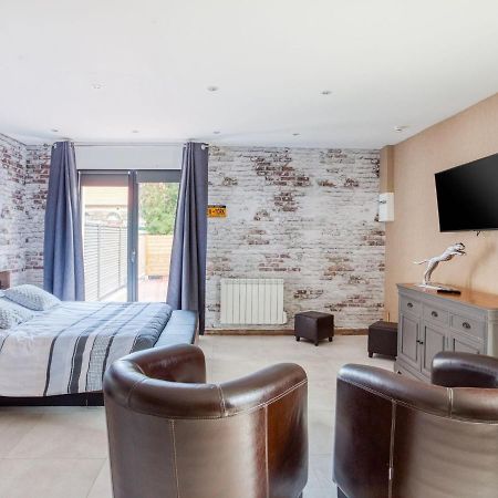 Cosy Apartment In Eperlecques With Fireplace Экстерьер фото