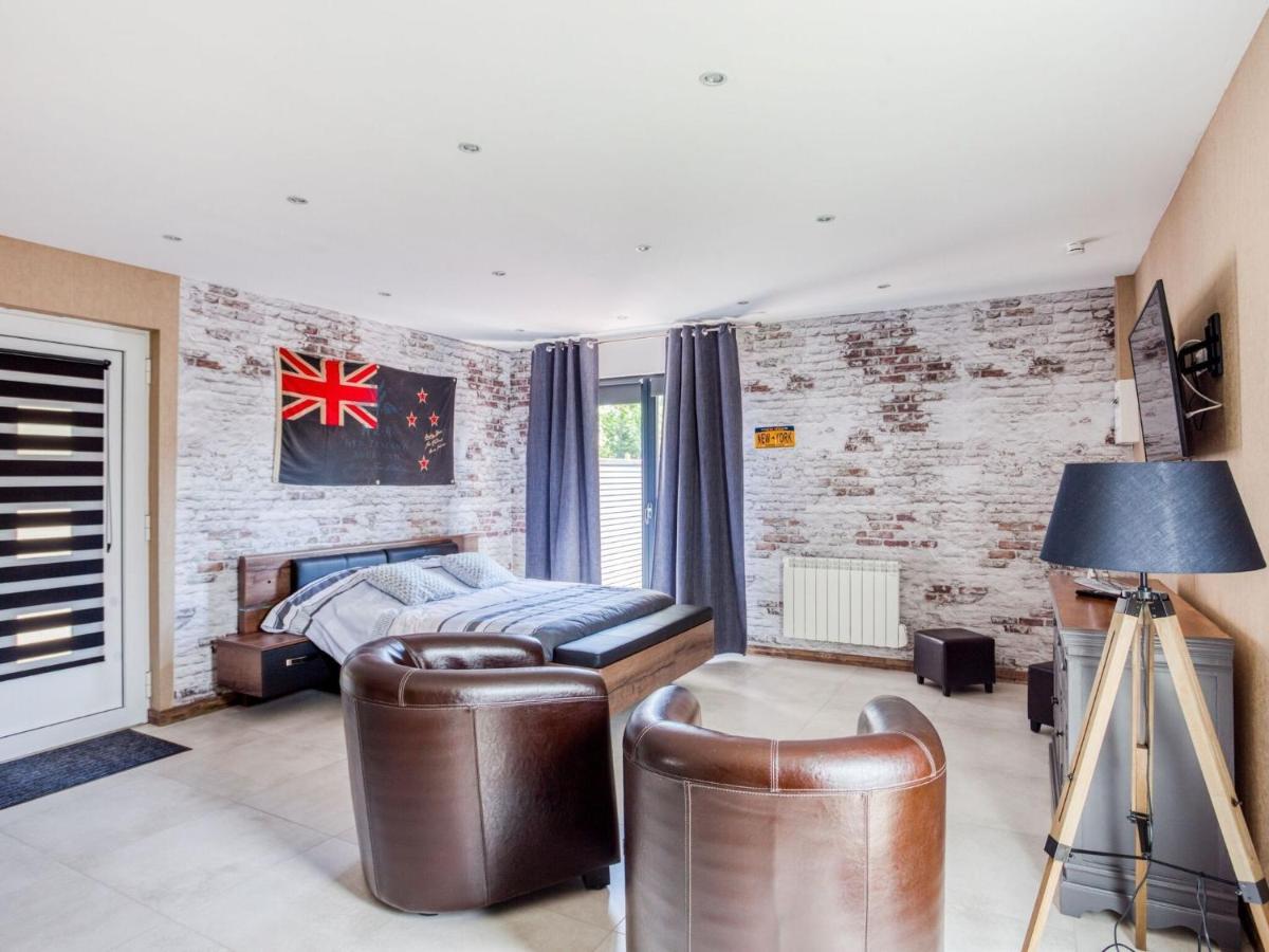 Cosy Apartment In Eperlecques With Fireplace Экстерьер фото