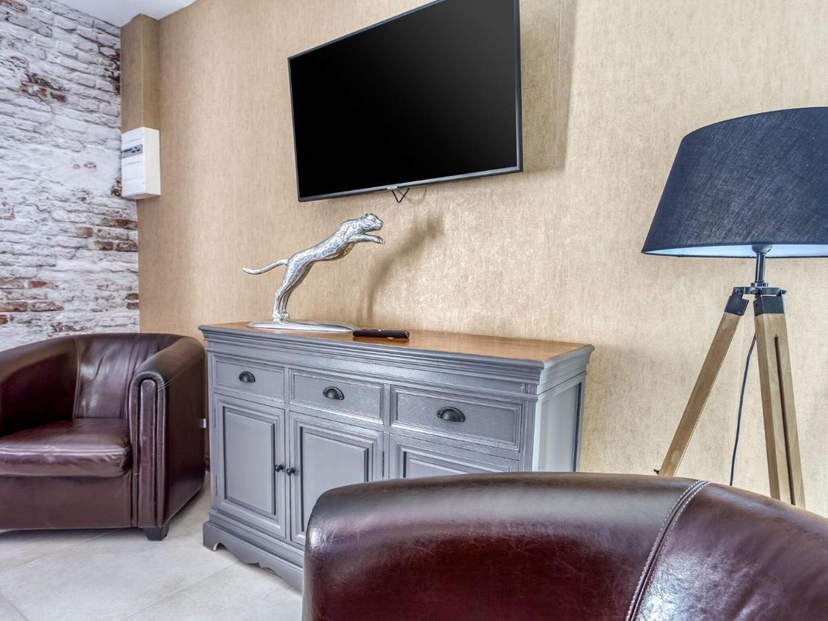 Cosy Apartment In Eperlecques With Fireplace Экстерьер фото